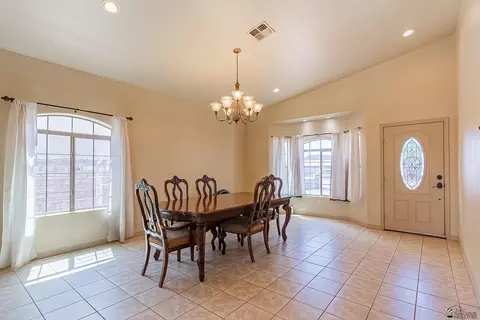 Dining - 10112 E 36 St, Yuma, AZ 85365 photo 1 of 4