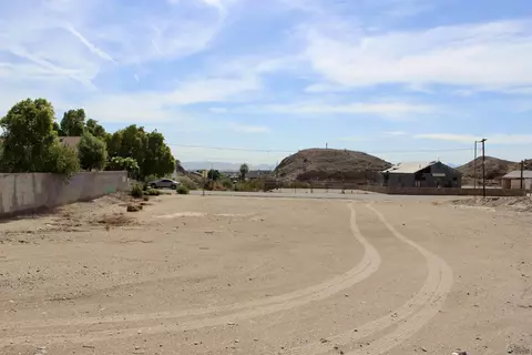 650 S Madison Ave, Yuma, AZ 85364 photo 6