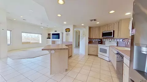 Kitchen - 13433 E 55 Ln, Yuma, AZ 85367 photo 2 of 3