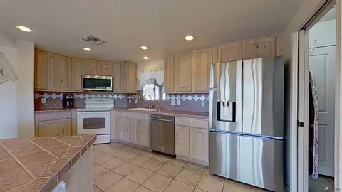Kitchen - 13433 E 55 Ln, Yuma, AZ 85367 photo 1 of 3