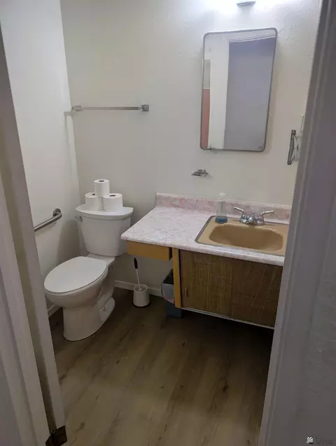 Bath - 254 E Mesquite, Yuma, AZ 85364 photo 1 of 4