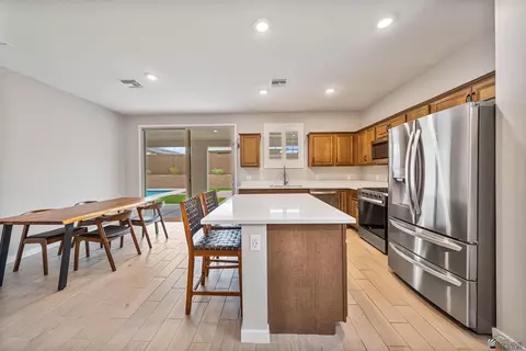 Kitchen - 7631 E 35 Pl, Yuma, AZ 85367 photo 4 of 4