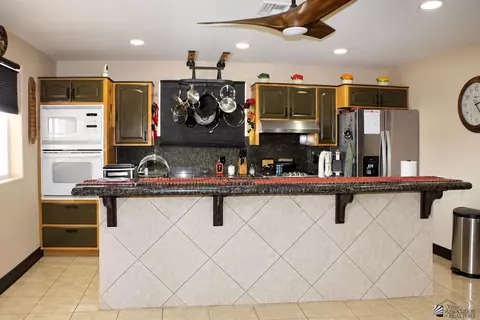 Kitchen - 14470 E 53 Ln, Yuma, AZ 85367 photo 1 of 2