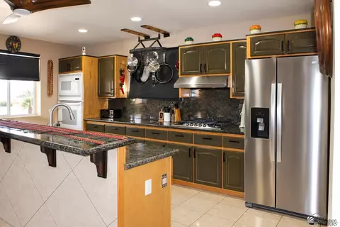 Kitchen - 14470 E 53 Ln, Yuma, AZ 85367 photo 2 of 2
