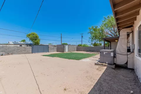 Exterior - 910 E 25 Pl, Yuma, AZ 85365 photo 8 of 10