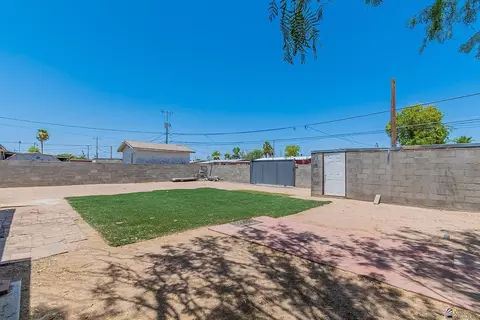 Exterior - 910 E 25 Pl, Yuma, AZ 85365 photo 4 of 10