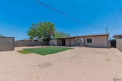 Exterior - 910 E 25 Pl, Yuma, AZ 85365 photo 6 of 10