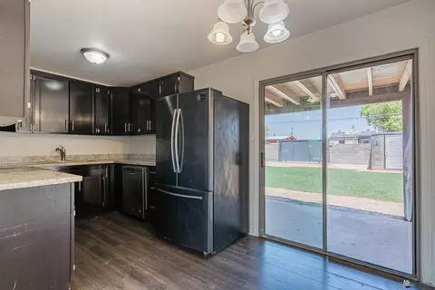 Kitchen - 910 E 25 Pl, Yuma, AZ 85365 photo 2 of 2