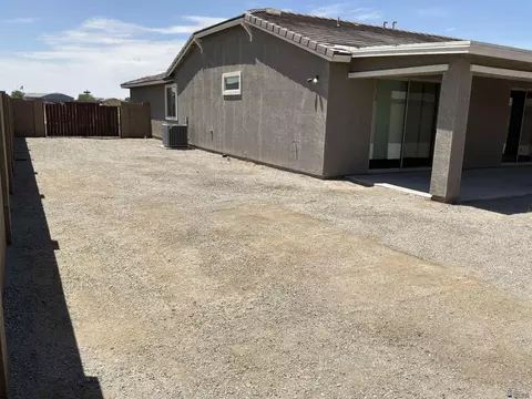 Exterior - 14814 E 41 St, Yuma, AZ 85367 photo 7 of 9