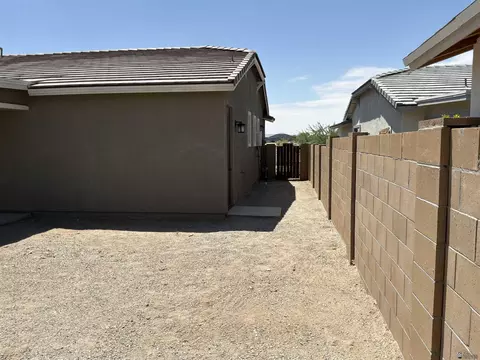 Exterior - 14814 E 41 St, Yuma, AZ 85367 photo 6 of 9