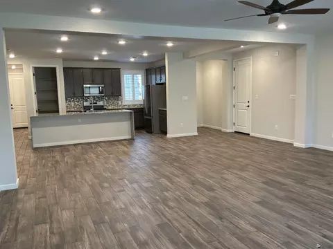Living - 14814 E 41 St, Yuma, AZ 85367 photo 1 of 2
