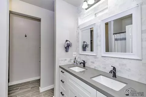 Bath - 13283 E 54 Dr, Yuma, AZ 85367 photo 1 of 5