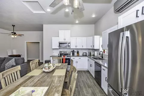 Kitchen - 13283 E 54 Dr, Yuma, AZ 85367 photo 2 of 4