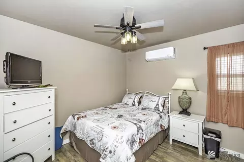 Bedroom - 13283 E 54 Dr, Yuma, AZ 85367 photo 5 of 6