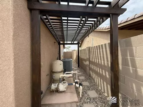 Exterior - 7922 E 36 Pl, Yuma, AZ 85365 photo 6 of 9
