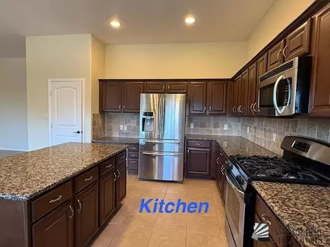 Kitchen - 7922 E 36 Pl, Yuma, AZ 85365 photo 2 of 3