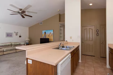 Kitchen - 11145 E 26 Ln, Yuma, AZ 85367 photo 5 of 6