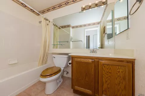 Bath - 11145 E 26 Ln, Yuma, AZ 85367 photo 2 of 2