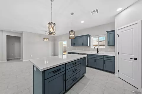 Kitchen - 7822 E 35 Pl, Yuma, AZ 85365 photo 2 of 2