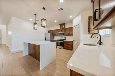 Kitchen - 7822 E 35 Pl, Yuma, AZ 85365 photo 2 of 5