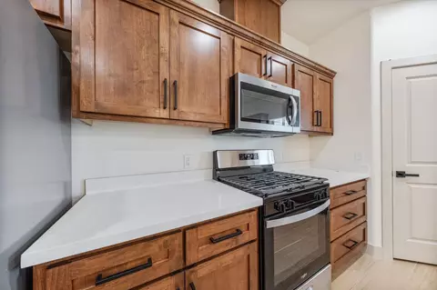 Kitchen - 7822 E 35 Pl, Yuma, AZ 85365 photo 3 of 5