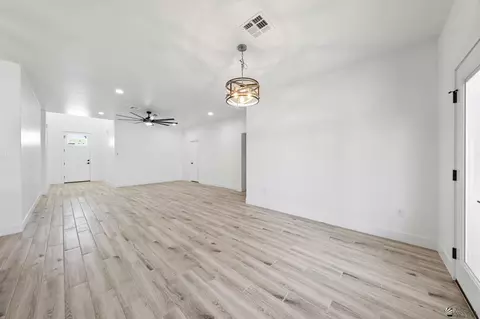 Living - 7968 E 35 Pl, Yuma, AZ 85365 photo 1 of 3