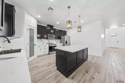 Kitchen - 7968 E 35 Pl, Yuma, AZ 85365 photo 1 of 6