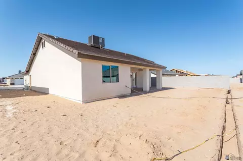 Exterior - 10744 E 45 Ln, Yuma, AZ 85367 photo 4 of 5