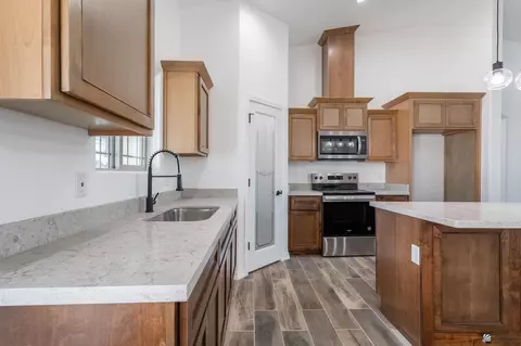 Kitchen - 10744 E 45 Ln, Yuma, AZ 85367 photo 3 of 3