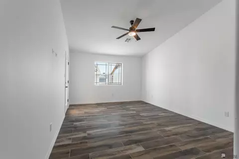 Living - 10744 E 45 Ln, Yuma, AZ 85367 photo 3 of 4