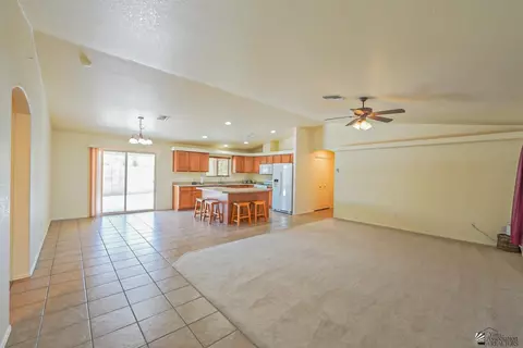 Living - 11605 E 26 Ln, Yuma, AZ 85367 photo 3 of 3