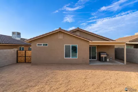 Exterior - 7943 E 45 Ln, Yuma, AZ 85365 photo 3 of 5