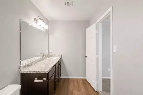 Bath - 7943 E 45 Ln, Yuma, AZ 85365 photo 3 of 3
