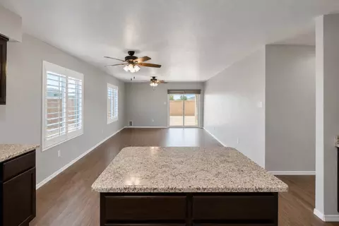 Living - 7943 E 45 Ln, Yuma, AZ 85365 photo 3 of 3