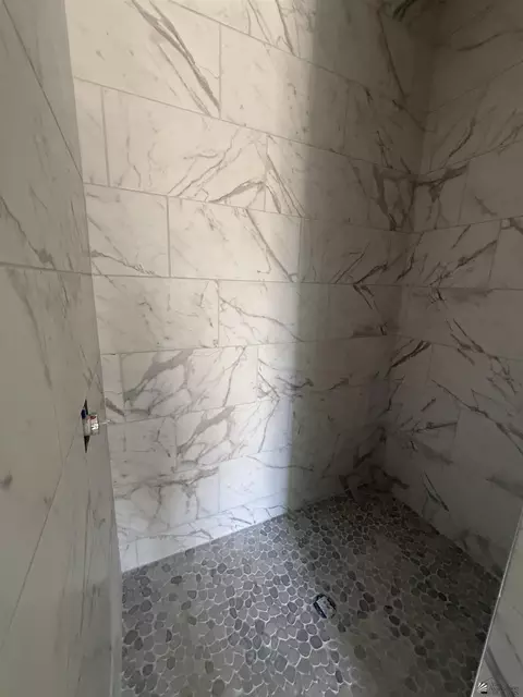 Bath - 12654 E 51 Ln, Yuma, AZ 85367 photo 2 of 2
