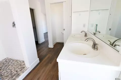 Bath - 9854 S Snipe Rd, Yuma, AZ 85365 photo 1 of 3
