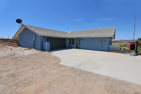 Exterior - 9854 S Snipe Rd, Yuma, AZ 85365 photo 6 of 12