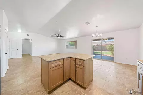 Kitchen - 11543 E 34 Pl, Yuma, AZ 85367 photo 4 of 4