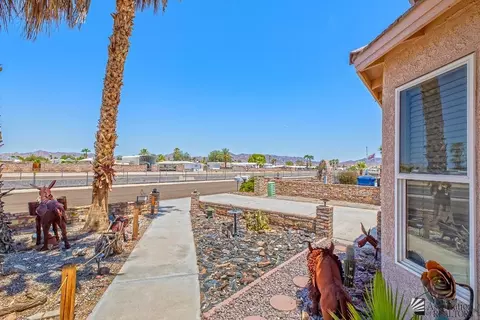 Exterior - 13613 E 48 St, Yuma, AZ 85367 photo 9 of 11