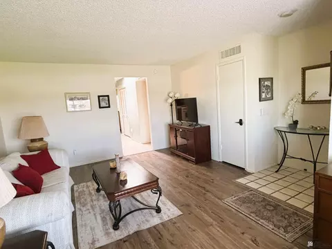 Living - 11261 E 35 Pl, Yuma, AZ 85367 photo 5 of 10