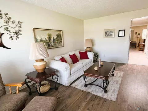 Living - 11261 E 35 Pl, Yuma, AZ 85367 photo 4 of 10