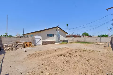 Exterior - 2005 E La Mesa St, Yuma, AZ 85365 photo 7 of 7