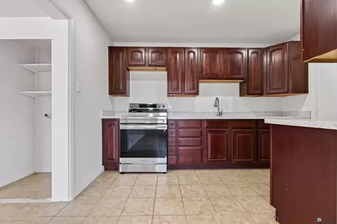 Kitchen - 2005 E La Mesa St, Yuma, AZ 85365 photo 1 of 2
