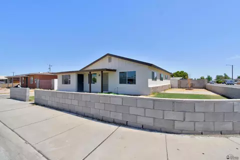 Exterior - 2005 E La Mesa St, Yuma, AZ 85365 photo 6 of 7