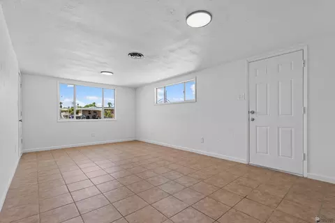 Living - 2005 E La Mesa St, Yuma, AZ 85365 photo 6 of 6