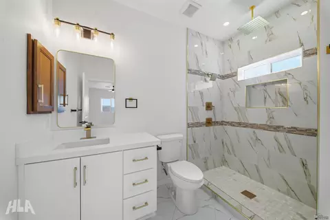 Bath - 10660 E 45 St, Yuma, AZ 85365 photo 3 of 3
