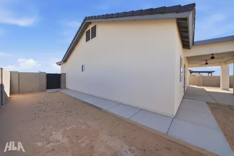 Exterior - 10660 E 45 St, Yuma, AZ 85365 photo 3 of 4