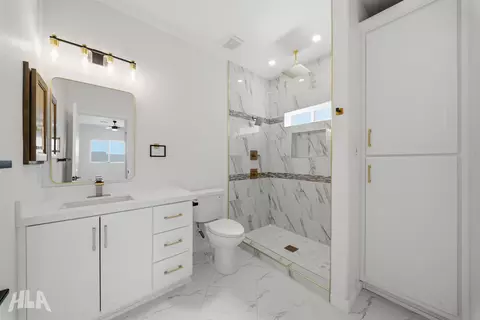 Bath - 10660 E 45 St, Yuma, AZ 85365 photo 2 of 3