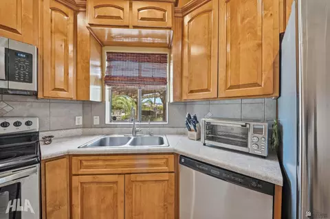 Kitchen - 14805 E 53 St, Yuma, AZ 85367 photo 3 of 3