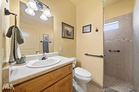 Bath - 14805 E 53 St, Yuma, AZ 85367 photo 2 of 3